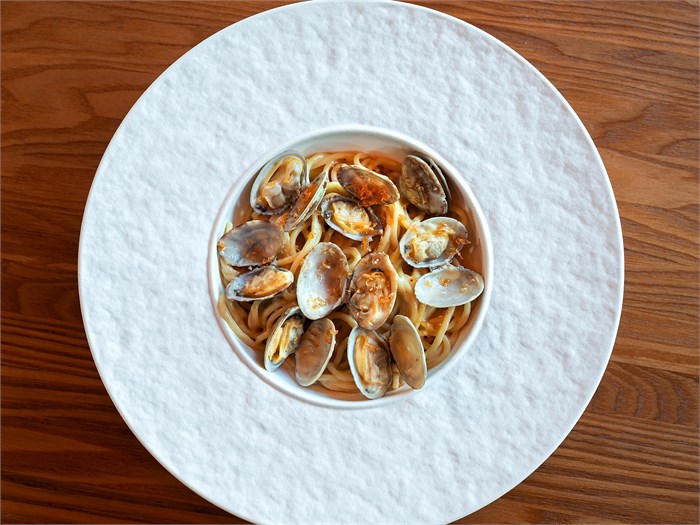 Спагетти с вонголе, соусом берблан и ботаргой 2993 - фото 6105