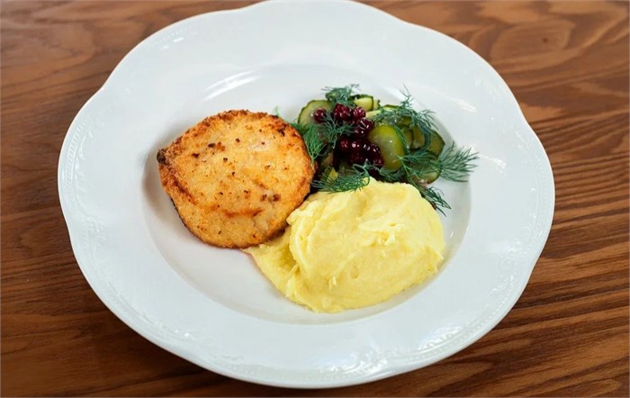 Пожарская котлета с картофельным пюре и хрустящими оурцами 2990 - фото 6178