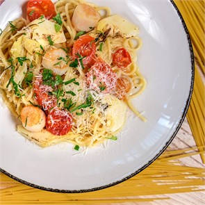 Спагетти с гребешком и артишоком