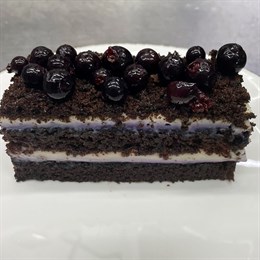 Чернично-лавандовый торт