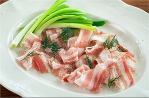 Деревенское сало с горчицей и зеленым луком 3019